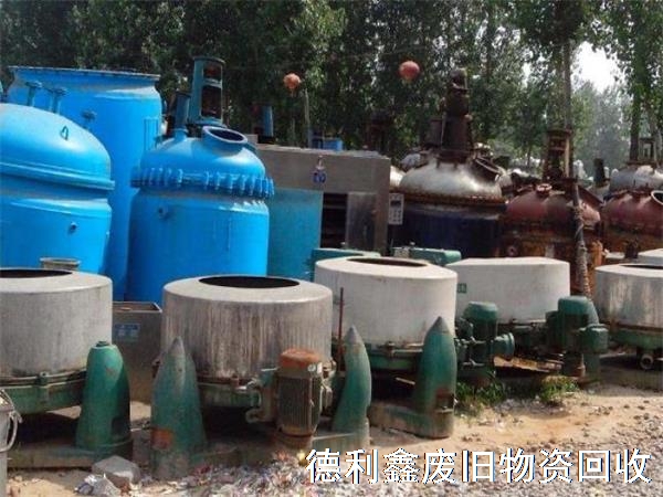 化工廠設備整體回（huí）收，專業（yè）拆除回收公司